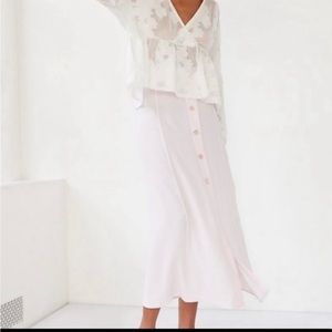 Aritzia Amalie skirt. Size 6. Light pink. EUC